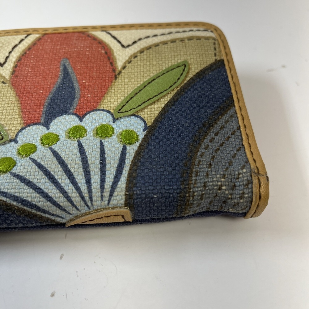 Relic Colorful Floral Canvas Wallet Zip Vegan Leather Marley 7.5 X 4 - Picture 3 of 13